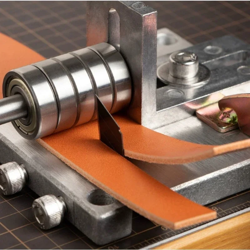 Manual Leather Goods Cutting M - огляд і ціна Leatherwork Machine