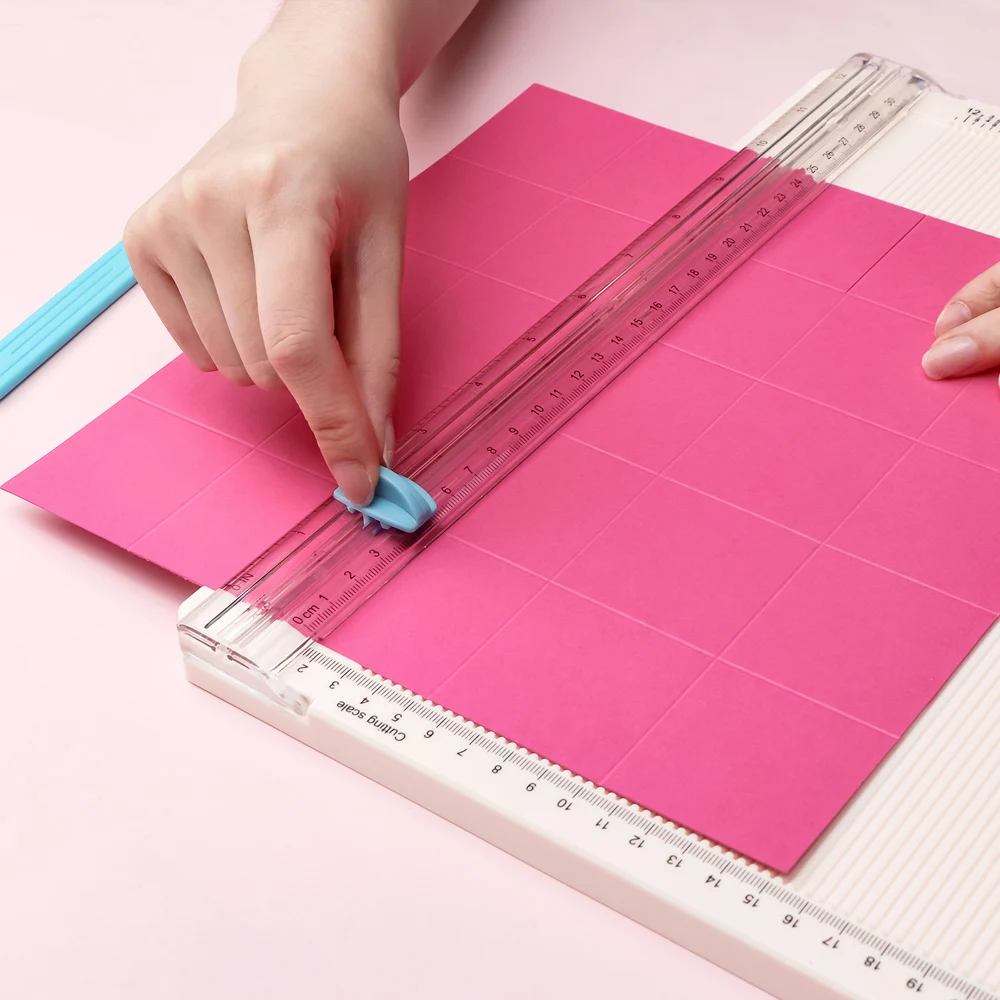 Multi-Purpose Trim and Score B - огляд і ціна Bone Folder Tool